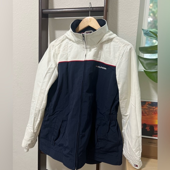 •LIKE NEW•TOMMY HILFIGER Jacket - Picture 3 of 15